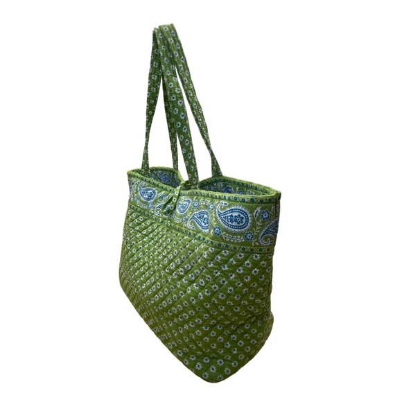 Vera Bradley Women’s Green Quilted Paisley & Floral Print Lightweight Tote Bag - Picture 4 of 10